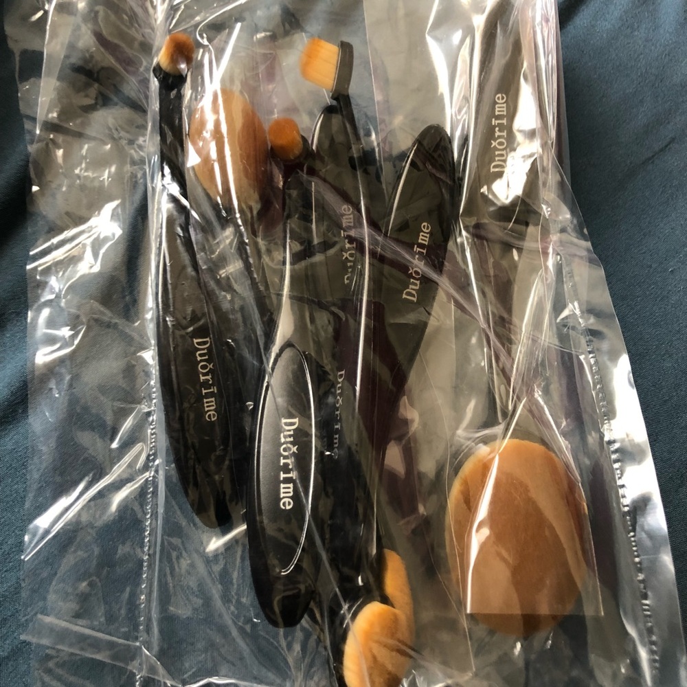 Make up brush